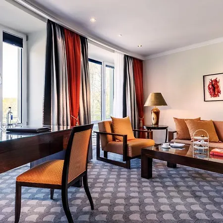 Parkhotel - Ein Mitglied Der Hommage Luxury Collection Otel 5*